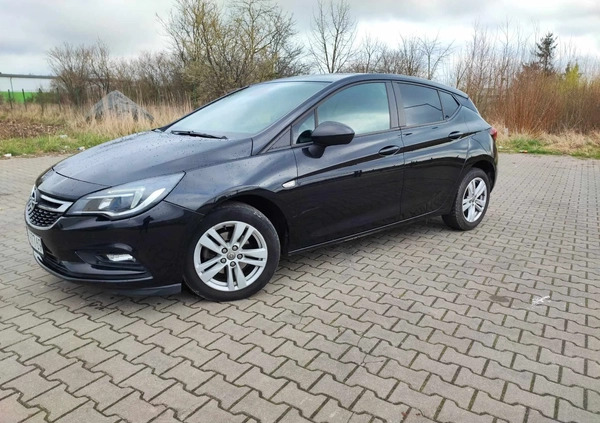 Opel Astra cena 39900 przebieg: 96000, rok produkcji 2016 z Wągrowiec małe 277